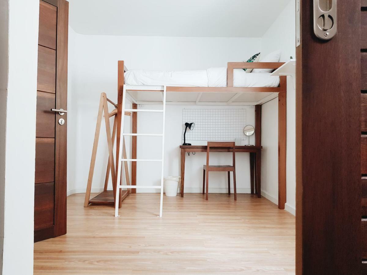 Lita Bangkok Hostel Room photo